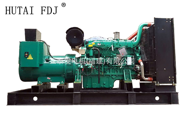 廣西玉柴（chái）動力550KW柴油發電機組 687.5KVA一起草 www.17.com發電機 YC6TD900-D31