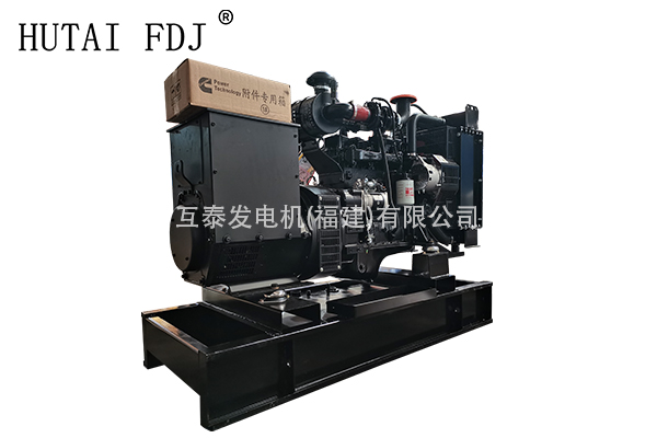 東風康明斯動力40KW柴油發電機組 50KVA一起草 www.17.com發電機 4BTA3.9-G2