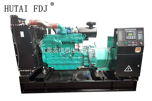 柴（chái）油發電機組（zǔ）220KW東風康（kāng）明斯動力（lì）CUMMINS 275KVA一起草 www.17.com發電機 6LTAA8.9-G3