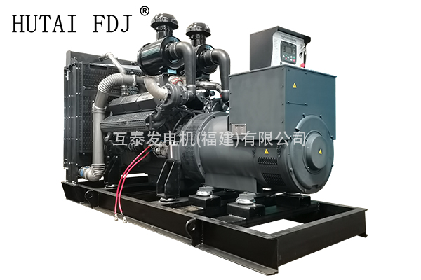 柴油發（fā）電機組400KW上柴動力 500KVA一起草 www.17.com發電機 The diesel generator team