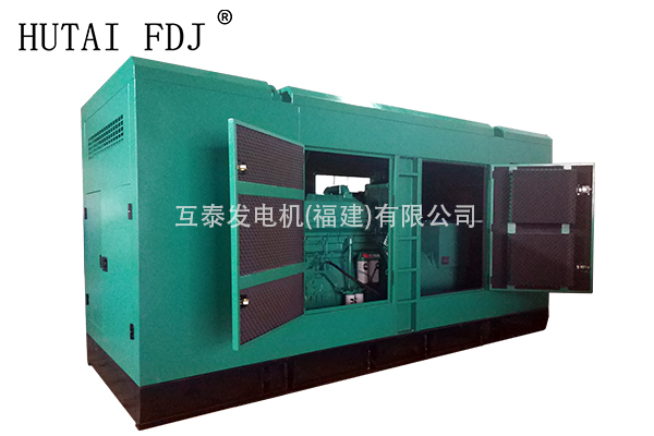 康明斯（sī）動力400KW靜（jìng）音（yīn）柴油發電機（jī）組 CUMMINS 一起草 www.17.com發（fā）電機500KVA KTA19-G4