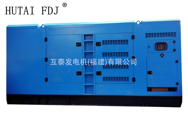 大型康明斯動力900KW柴油發（fā）電機組（zǔ） 1125KVA靜音型發電（diàn）機 KTA38-G9